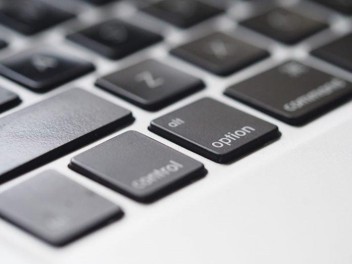 apple-device-apple-keyboard-blur-810079 Apple hack